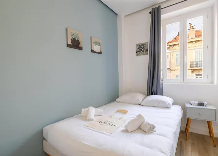 Le Bamboo Idealement Situe En Centre-ville, Pour Familles Ou Petits Groupes